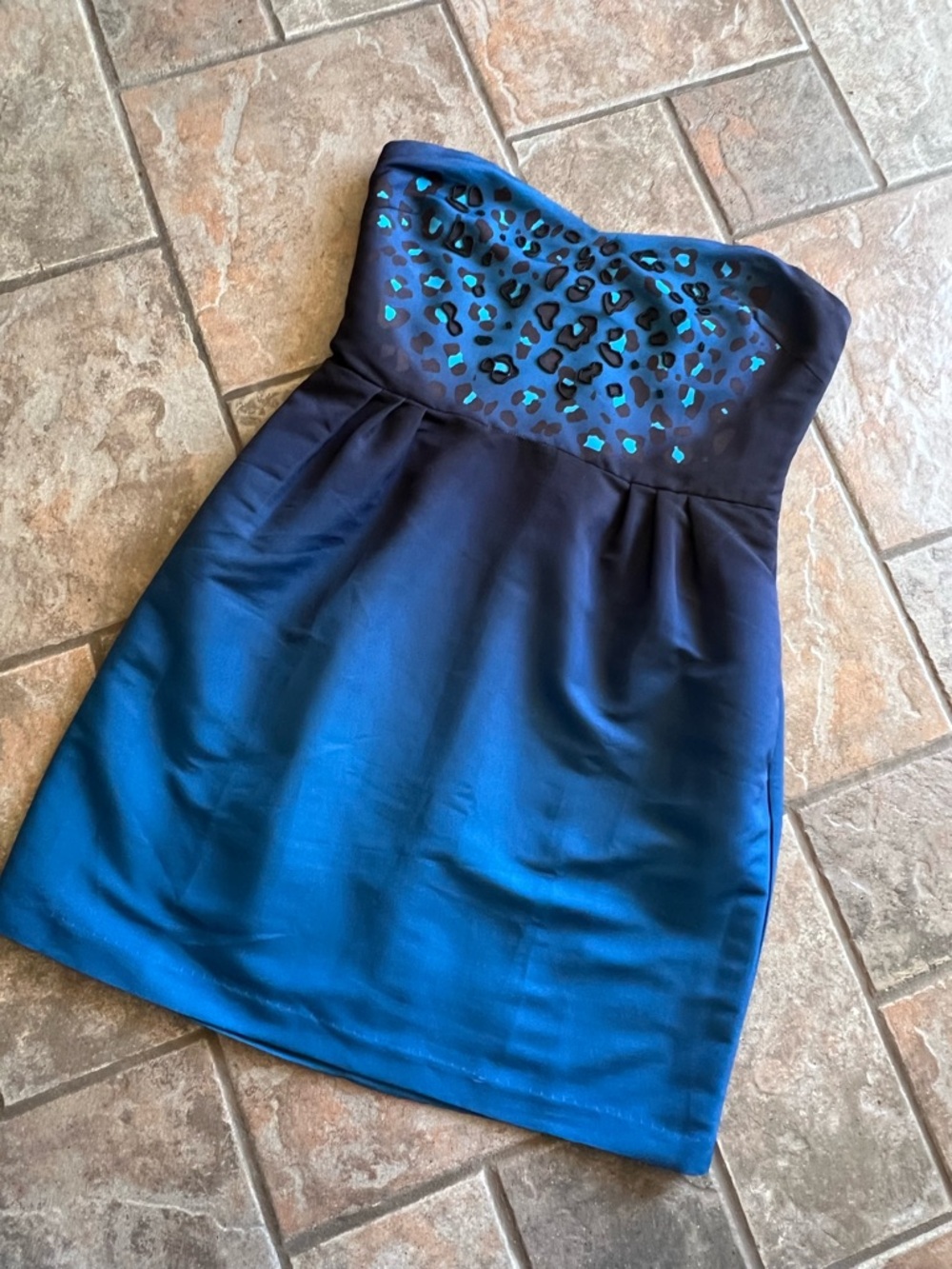 ANTHROPOLOGIE Silence + Noise Teal Blue Leopard-Print Ombre Strapless Dress - Picture 6 of 14